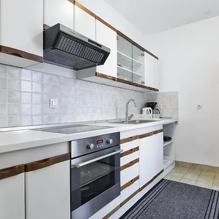 Apartment Suzana *