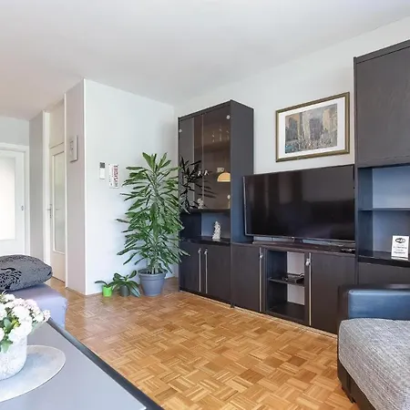 Suzana Apartment Porec