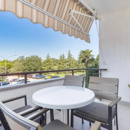 Suzana Apartment Porec